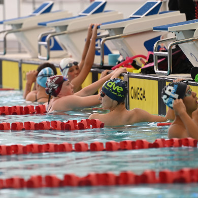 Vic Age swimmers