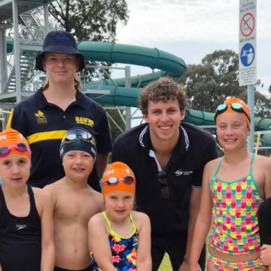 Bendigo Hawks with coaches and SV pathways coordinator Bowen Gough